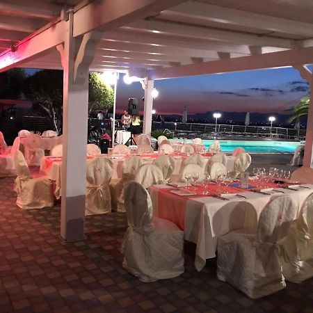Hotel Ristorante Paradiso Albanella Bagian luar foto