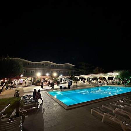 Hotel Ristorante Paradiso Albanella Bagian luar foto