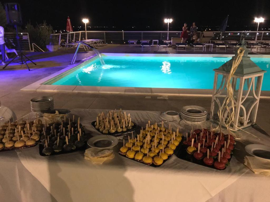 Hotel Ristorante Paradiso Albanella Bagian luar foto