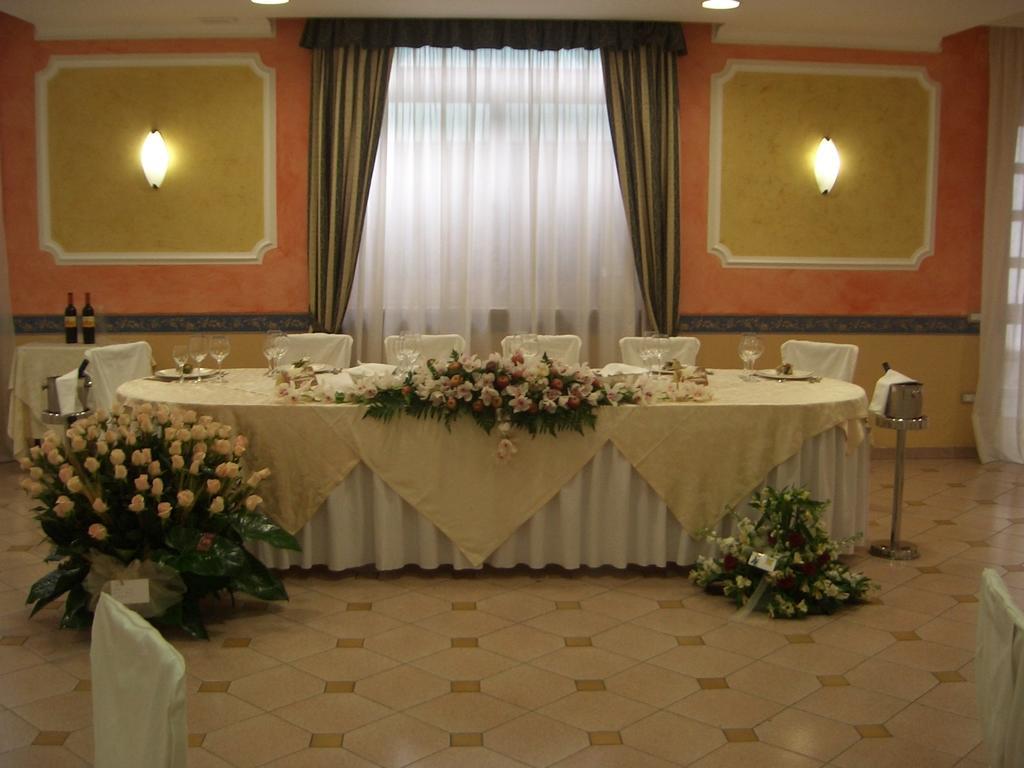 Hotel Ristorante Paradiso Albanella Bagian luar foto