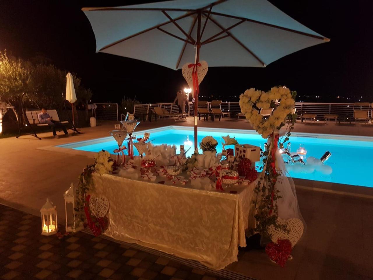 Hotel Ristorante Paradiso Albanella Bagian luar foto