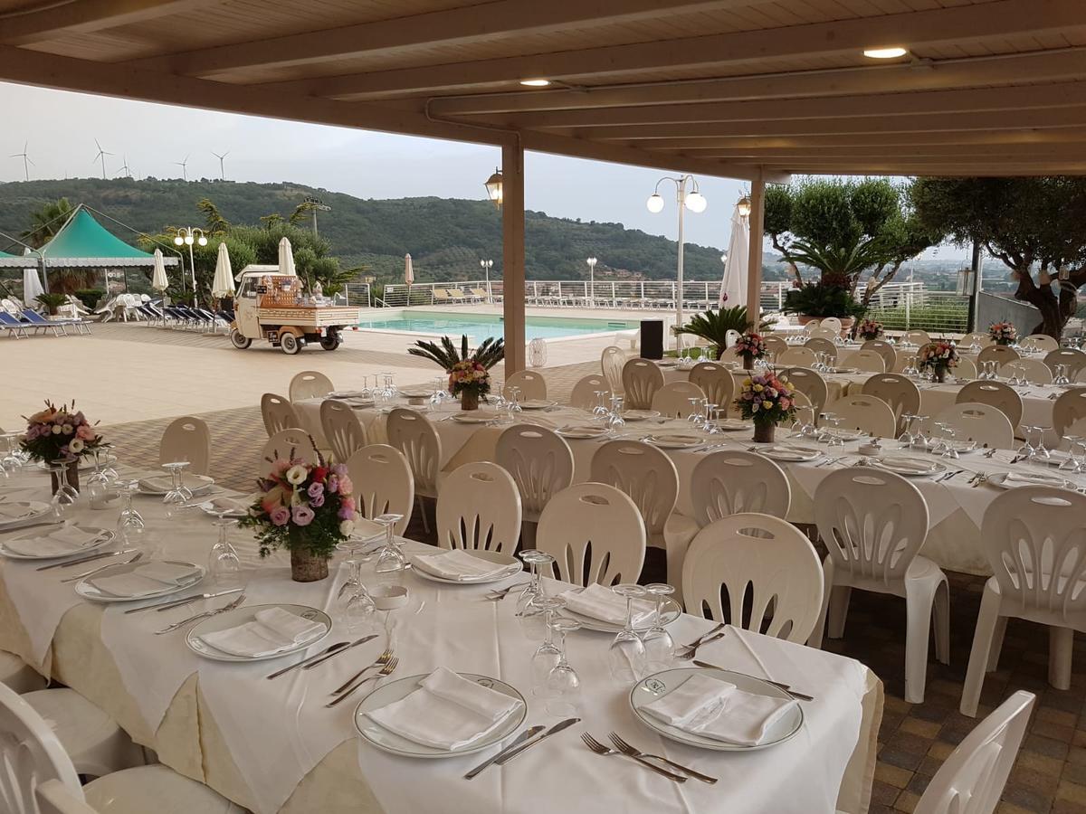 Hotel Ristorante Paradiso Albanella Bagian luar foto