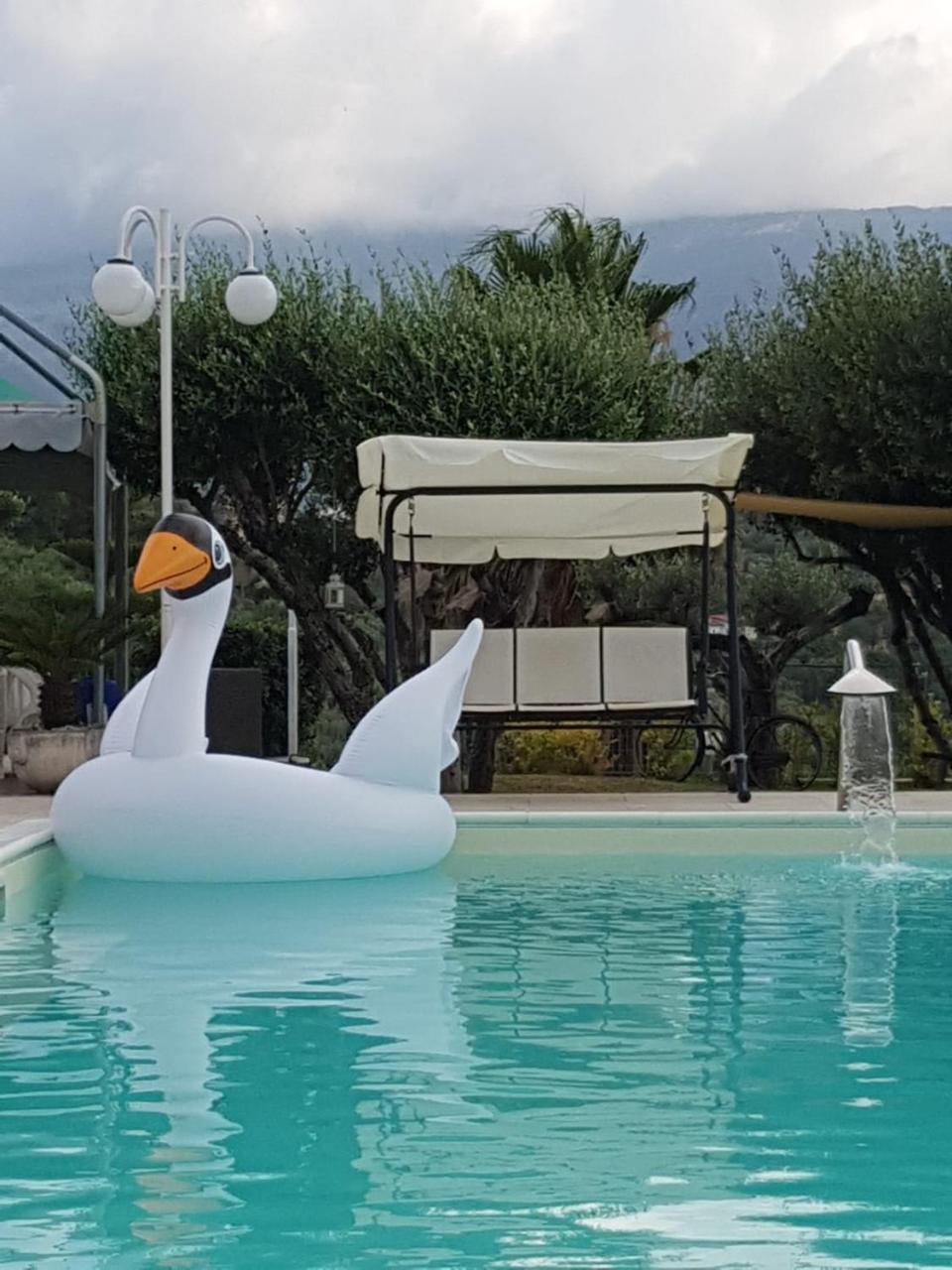 Hotel Ristorante Paradiso Albanella Bagian luar foto